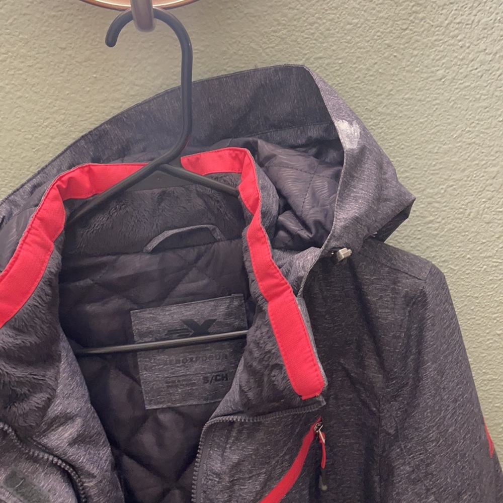 Snow Jacket - Picture 5 of 5